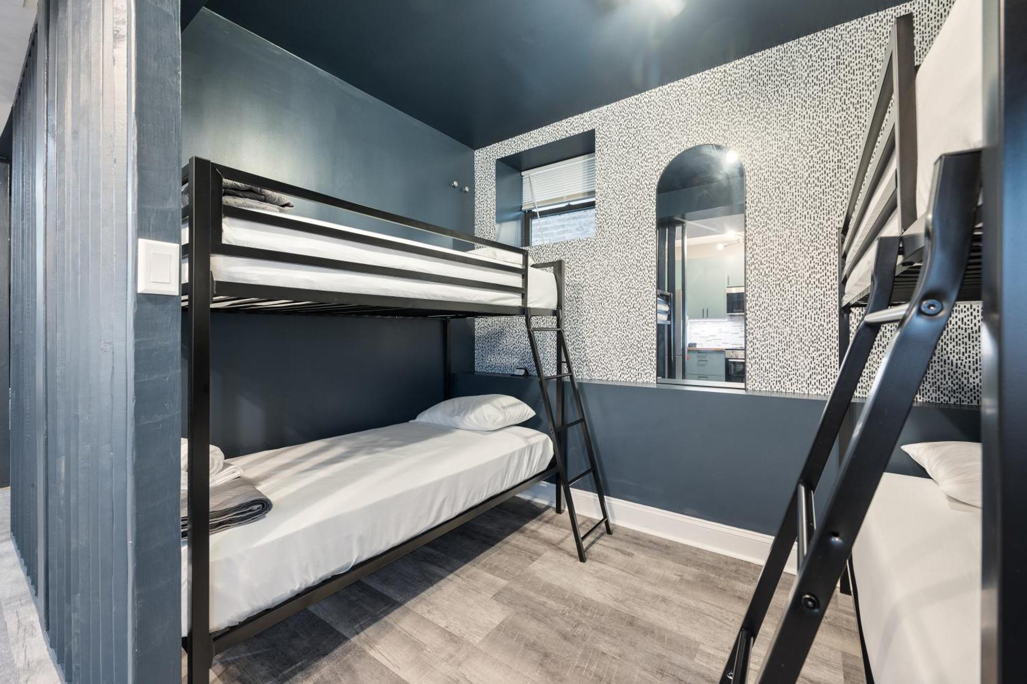 Wrigleyville Suites Чикаго Экстерьер фото