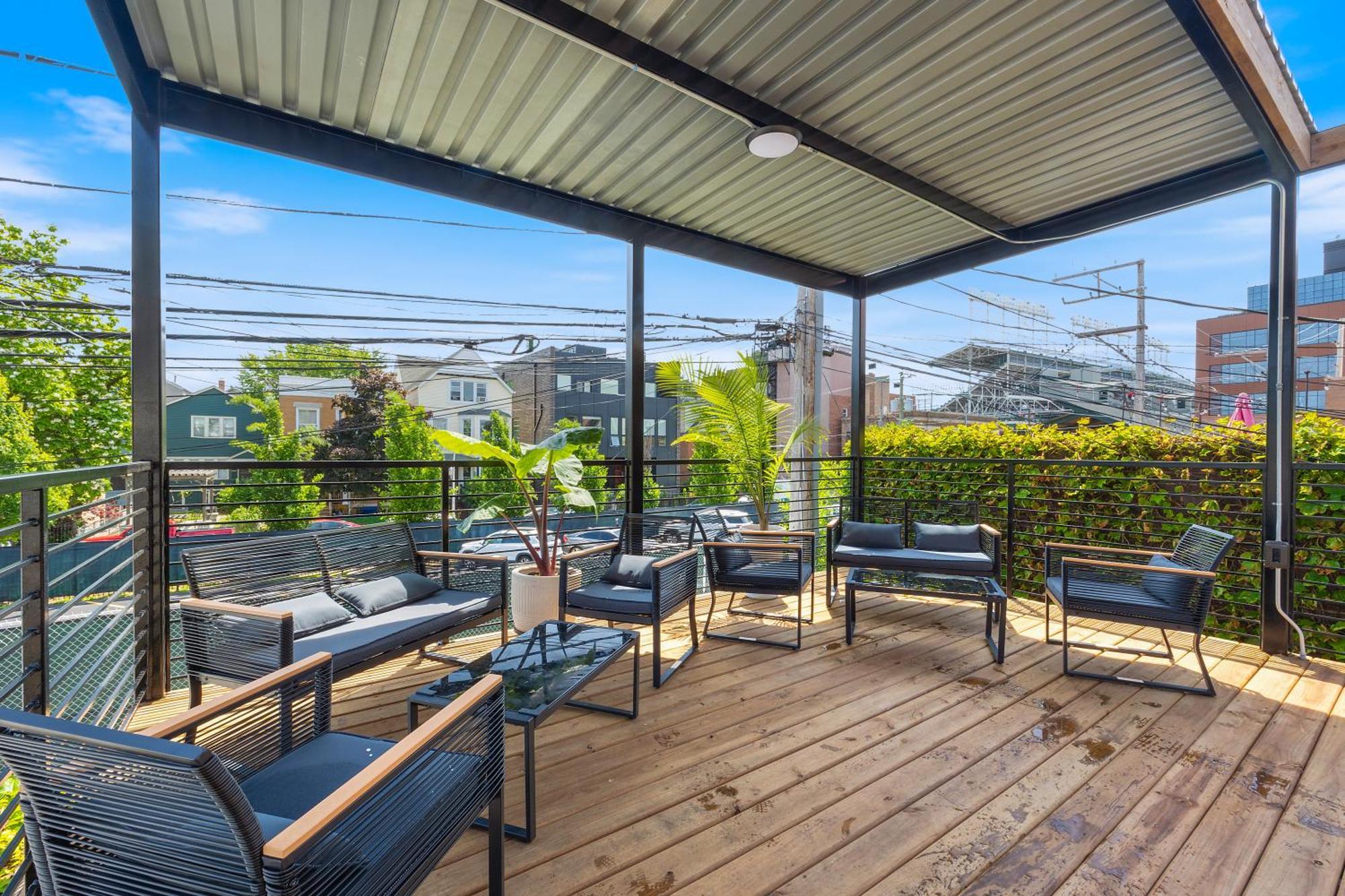 Wrigleyville Suites Чикаго Экстерьер фото