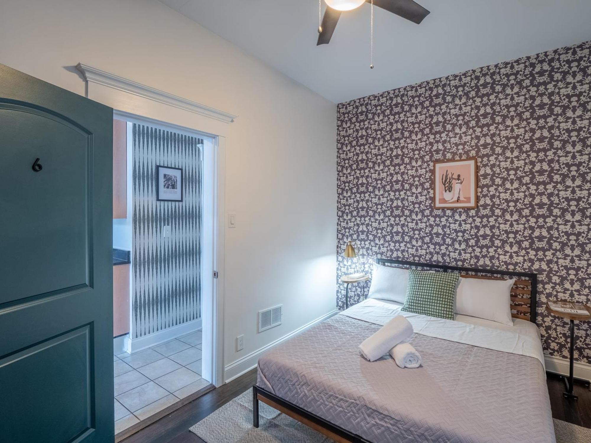 Wrigleyville Suites Чикаго Экстерьер фото