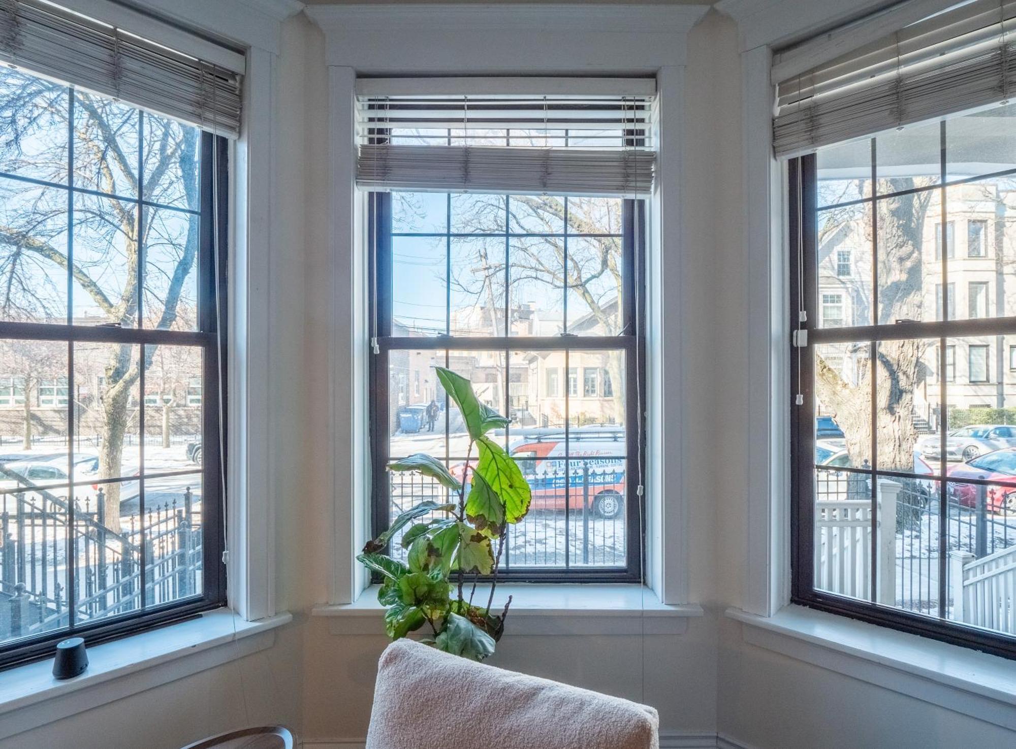 Wrigleyville Suites Чикаго Экстерьер фото