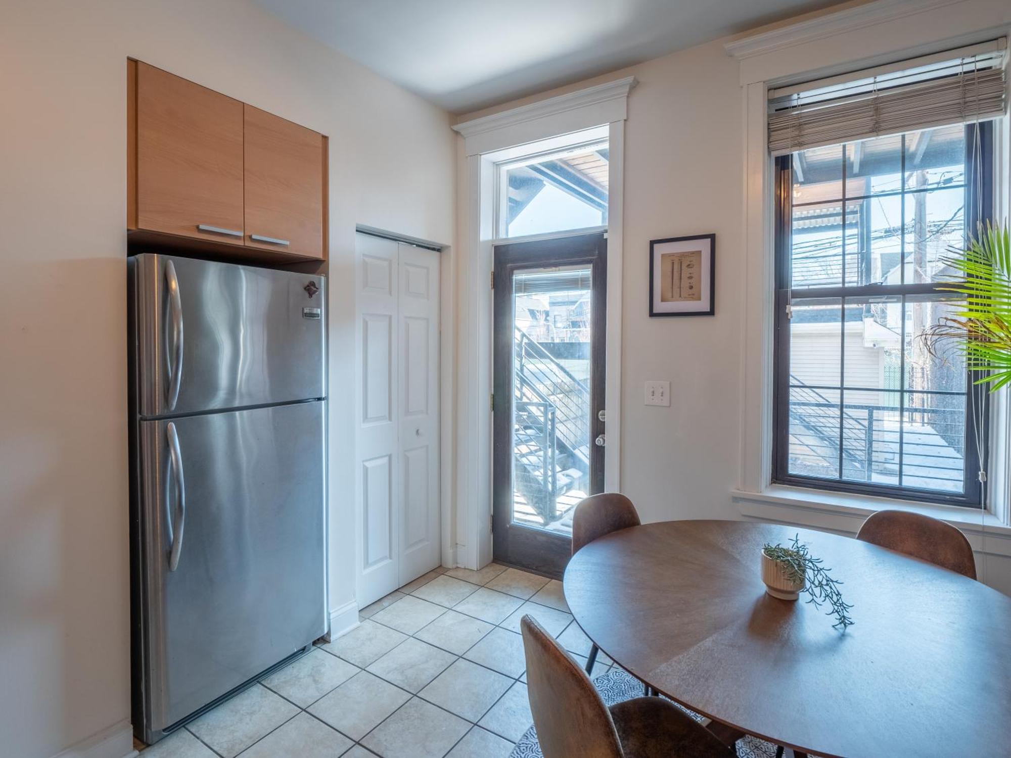 Wrigleyville Suites Чикаго Экстерьер фото