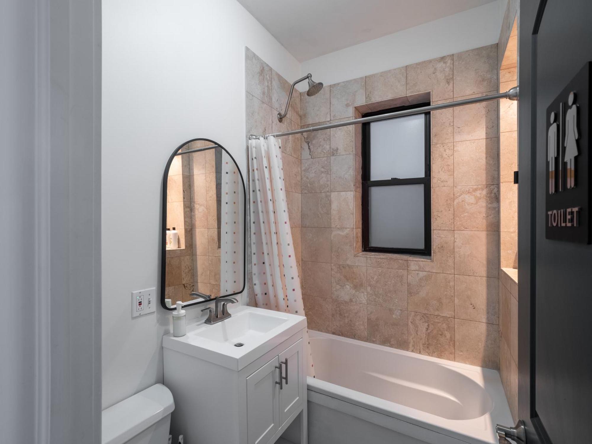 Wrigleyville Suites Чикаго Экстерьер фото